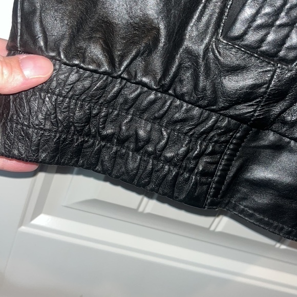 VINTAGE black leather lined Moto biker bomber jacket size XL Bermans - Picture 11 of 16